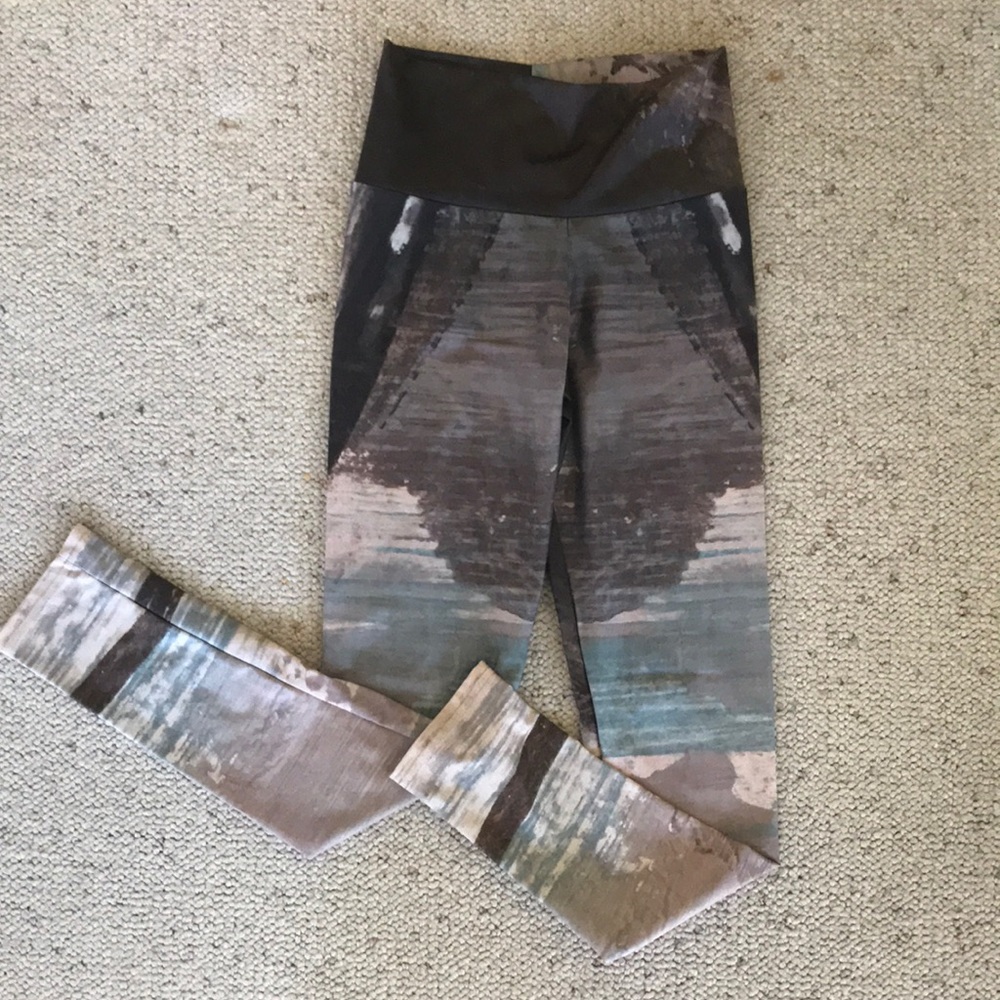 High waisted photo printed leggings